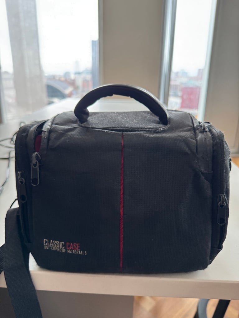 Cannon DSLR EOS 700D Camera + EFS 18-55mm Lens & Equipment - £225 O.B.O