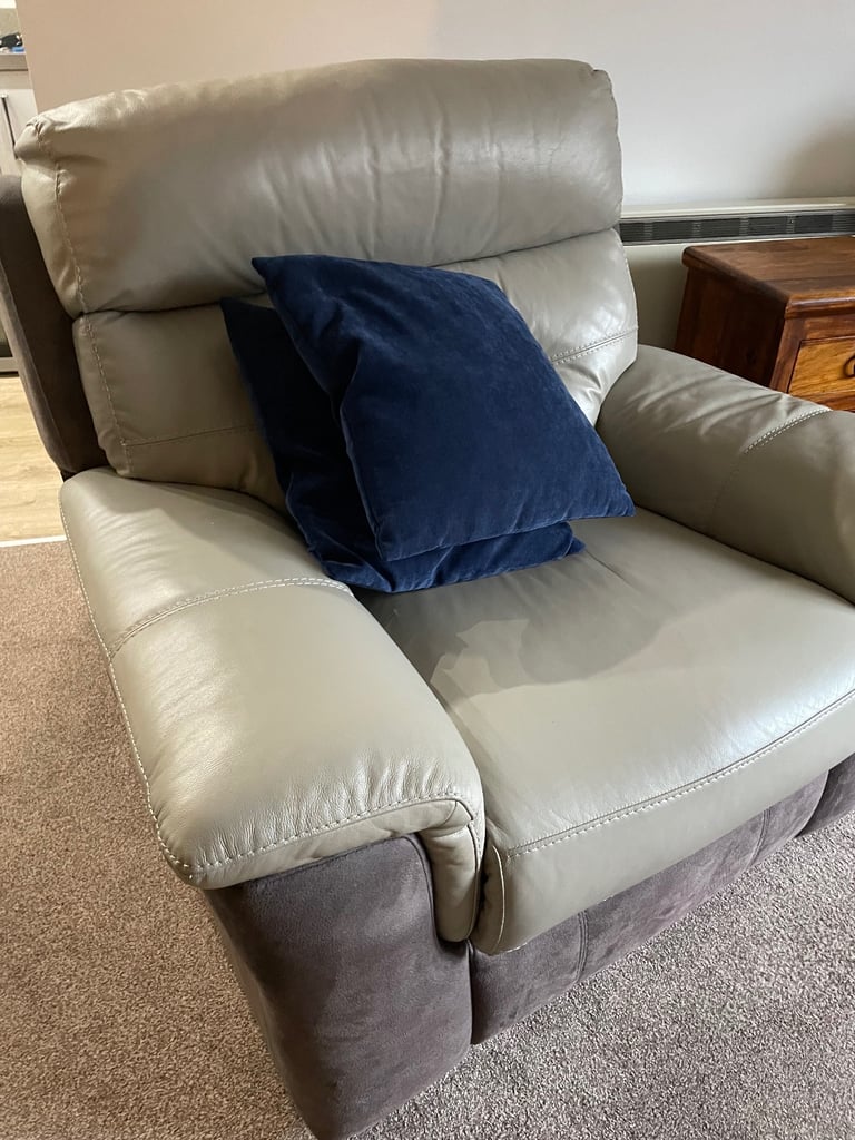 DFS Electric Reclining Sofa and Armchair Suite with Footstool (Immaculate)