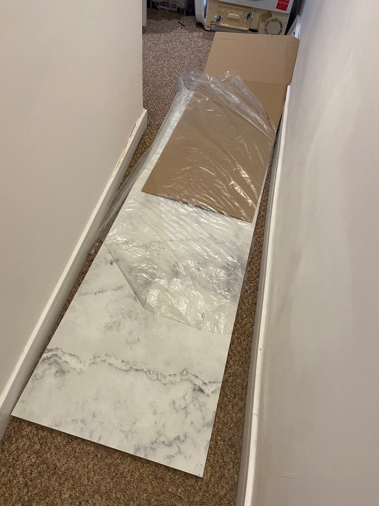 Laminate marble effect worktop 