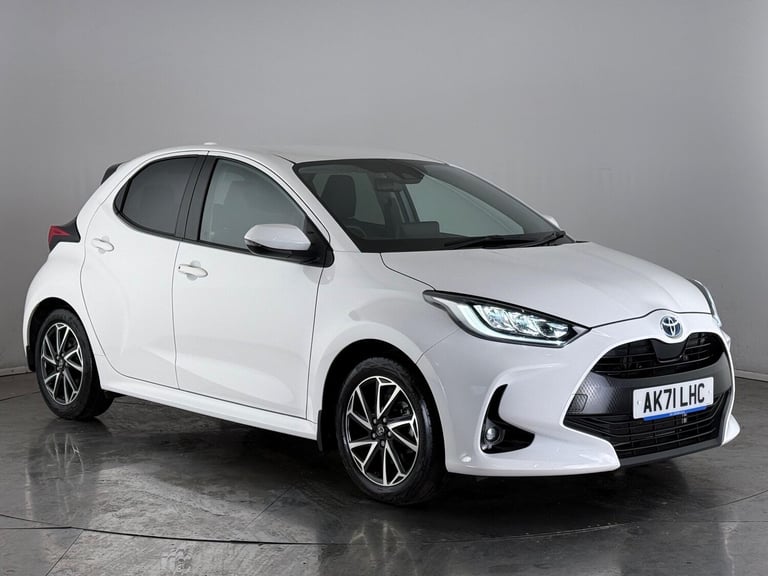 image for  Toyota Yaris 1.5 VVT-h Design E-CVT Euro 6 (s/s) 5dr Petrol/Electric Hybrid Automatic
