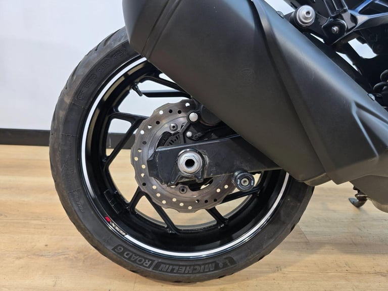 Suzuki GSX-S750 Blue 2020 - Heated Grips, R&G Bungs, R&G Tail Tidy