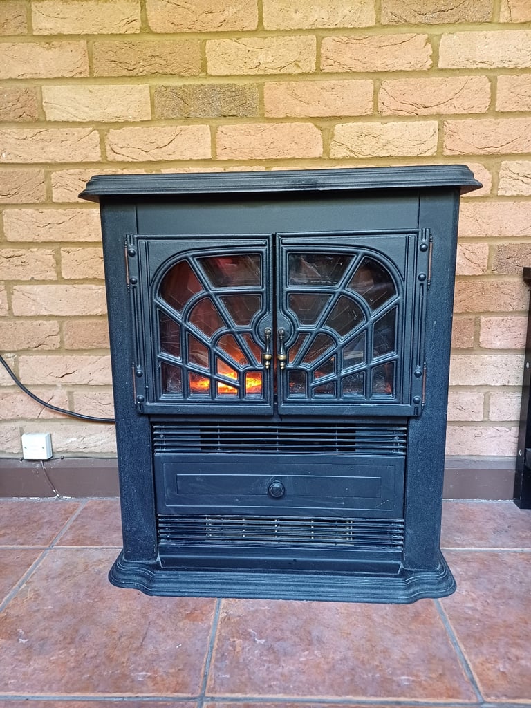 Fire effect electric heater