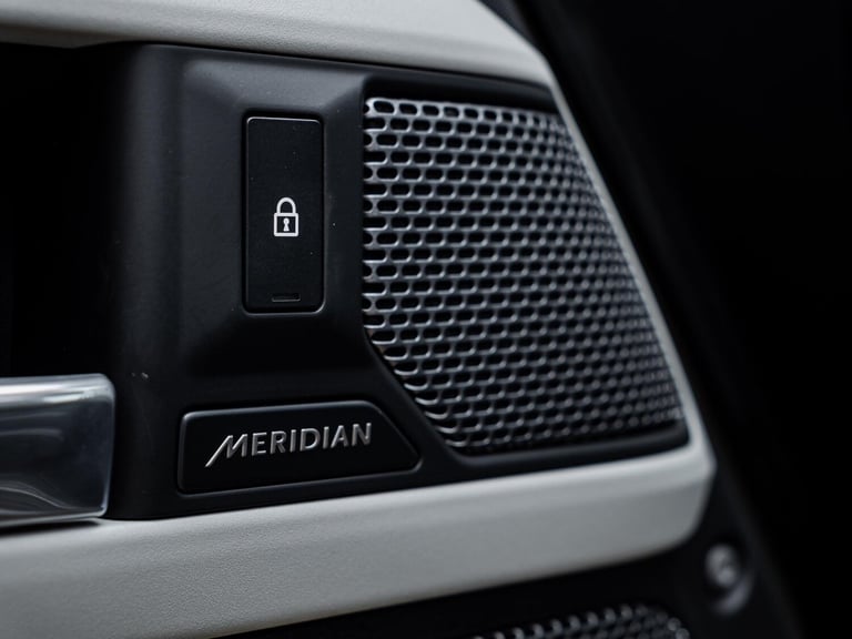 2021 Land Rover Defender 110 2.0 P300 X-Dynamic HSE Auto 4WD Euro 6 (s/s) 5dr ESTATE Petrol Autom...
