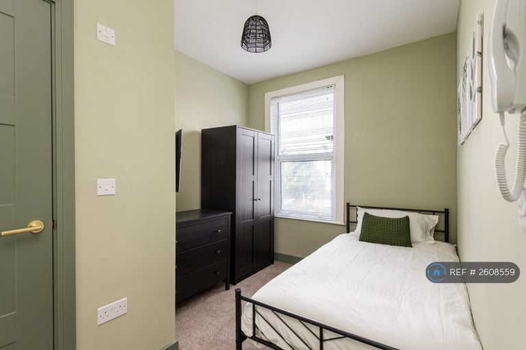 1 bedroom in College Avenue, Gillingham, ME7 (#2608559)