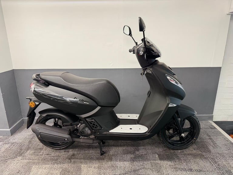 image for BRAND NEW PEUGEOT KISBEE 50 BLACK EDITION 50cc MOPED 2 YEAR WARRANTY+ DELIVERY