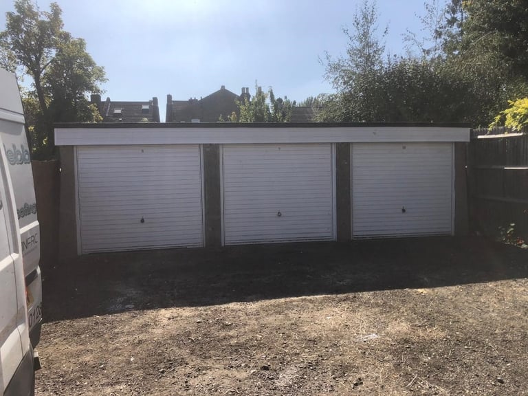 Garage/Parking/Storage to rent Waverley Close (Adj 15 Mosslea Road