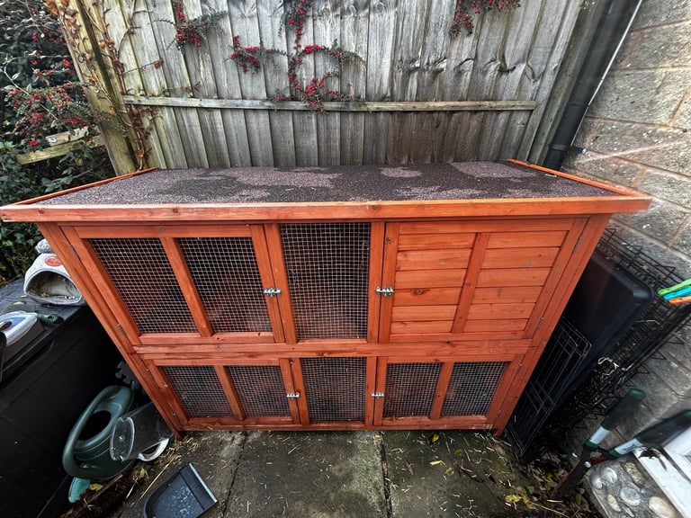 Bluebell Double Hutch with ramp from Dunelm