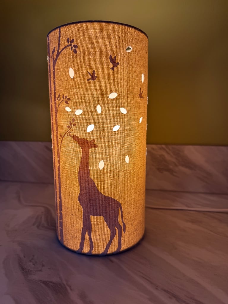 Giraffe light 