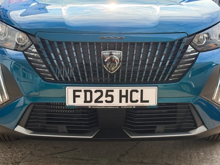 2025 Peugeot 2008 1.2 PureTech Allure 5dr ONLY 710 MILES, MAY 2028 WARRANTY,  HATCHBACK Petrol Ma...
