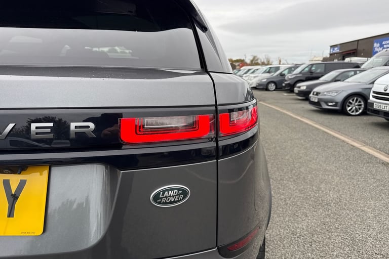 2019 Land Rover Range Rover Velar 2.0 D240 R-Dynamic HSE Auto 4WD Euro 6 (s/s) 5dr SUV DIESEL Aut...