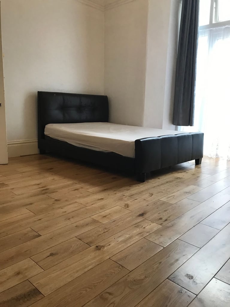 Spacious Double room, Central City, To Rent, Fully Furnished, Bills All Included, PL4