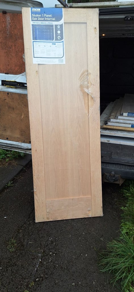 Internal shaker style 1 panel oak door 686
