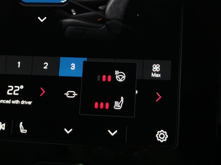 2022 Volvo XC40 2.0 B3P Plus Dark 5dr Auto ESTATE PETROL Automatic