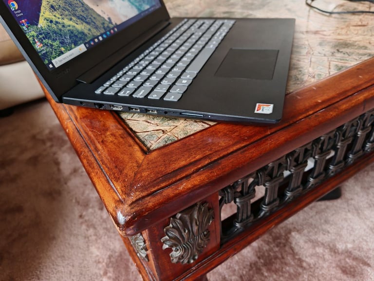 Lenovo V145 15AST 81MT HD 15.6 inch Laptop AMD A9-9425 Radeon R5 8GB RAM 256GB SSD