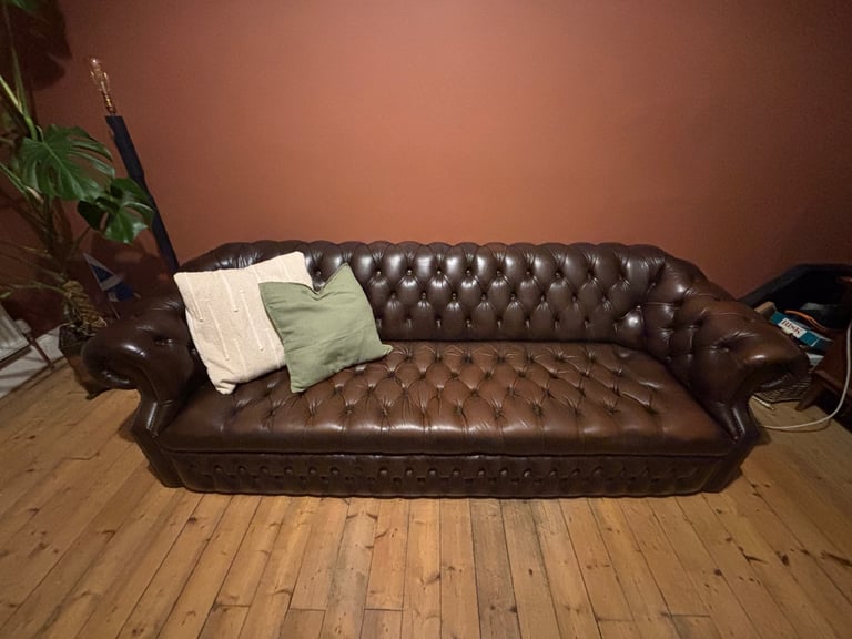 Brown leather chesterfield 