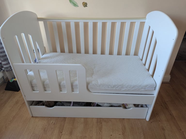 image for Cot bed/toddler bed