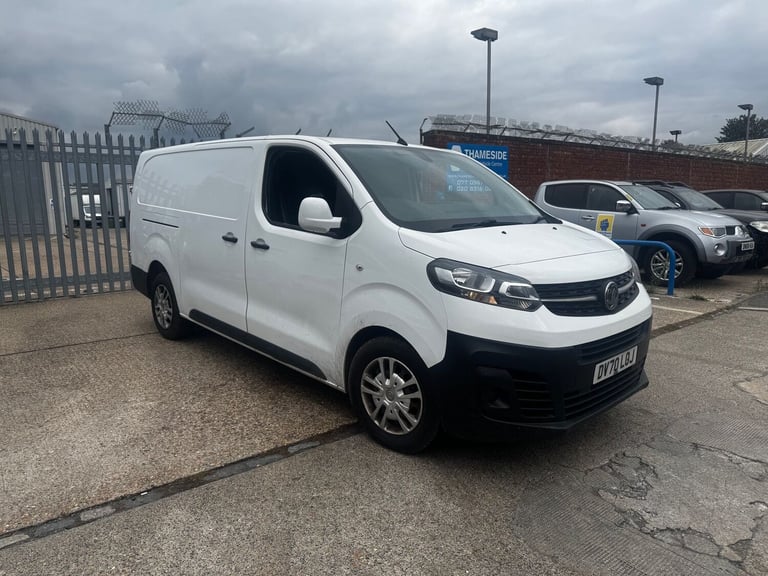 image for 2020 Vauxhall Vivaro 1.5L 2900 Dynamic S/S Diesel Manual Euro 6 (101 bhp) LCV Diesel Manual