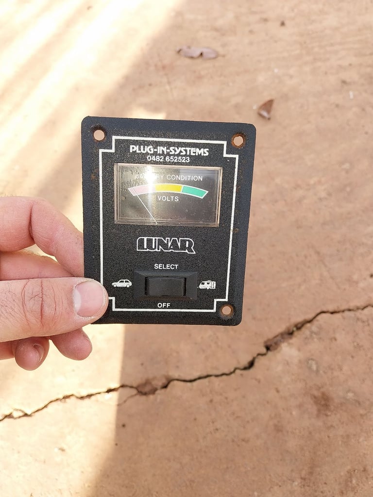 image for Lunar caravan battery gauge 
