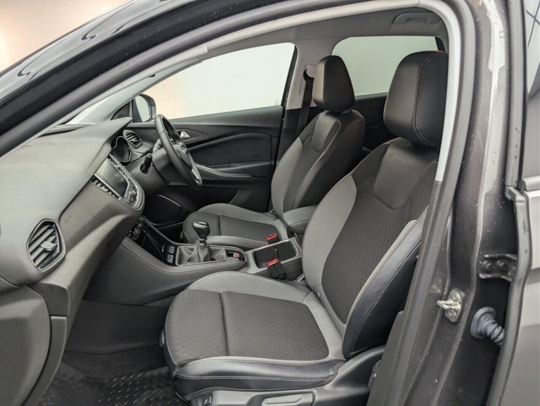 2021 Vauxhall Grandland X 1.2 Turbo SRi Nav SUV 5dr Petrol Manual Euro 6 (s/s) (130 ps) HEATED SE...