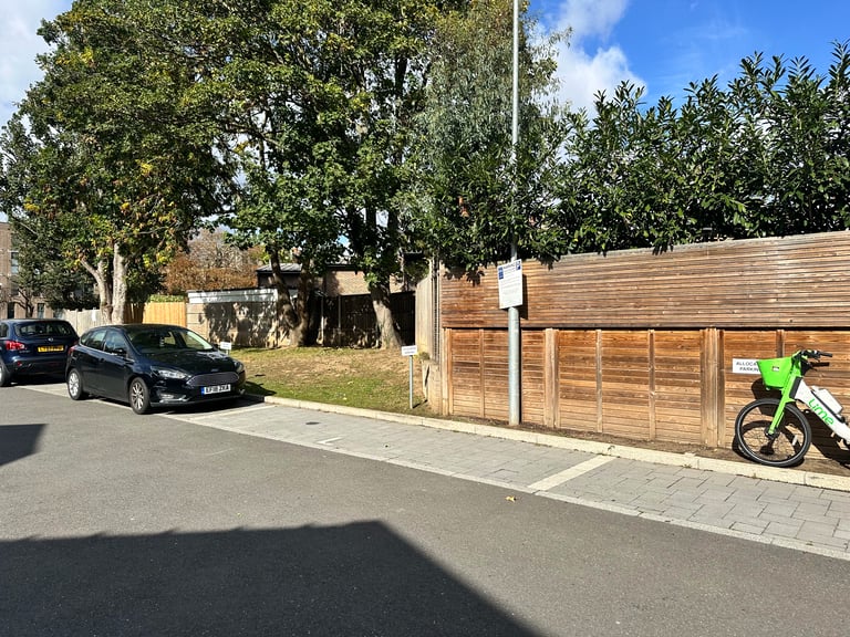 Parking space available – Bourke Close, Clapham SW4 8ER