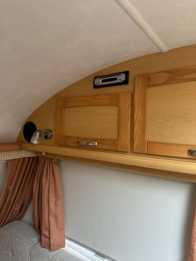 2005 Elddis Xscape 482/ 2 berth