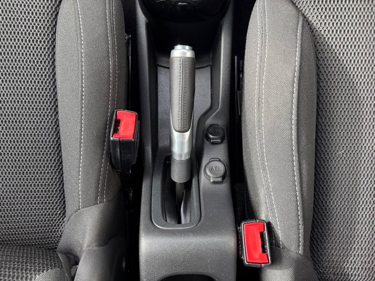 2015 DS Automobiles DS 3 1.2 PureTech DStyle Euro 6 (s/s) 3dr HATCHBACK Petrol Manual