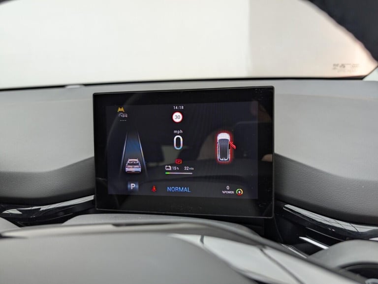 2025 MG MG4 64kWh Trophy Long Range Hatchback 5dr Electric Auto (203 ps) - APPLE CARPLA HATCHBACK...