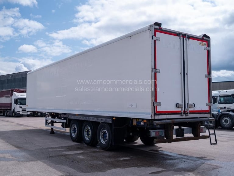 GRAY & ADAMS TWIN EVAP FRIDGE TRAILER