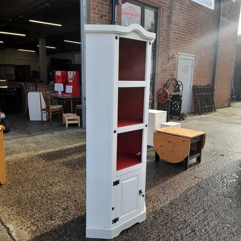 Painted corner cabinet 77cm x 50cm x 178cm, Ref:19609