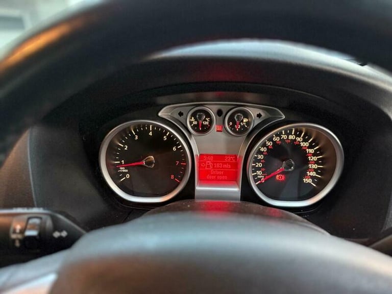 2009 Ford Focus 1.6 Zetec 5dr Petrol Manual - Image 17