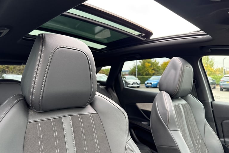 2022 Peugeot 3008 1.6 13.2kWh GT Premium e-EAT Euro 6 (s/s) 5dr SUV PETROL/ELECTRIC Automatic