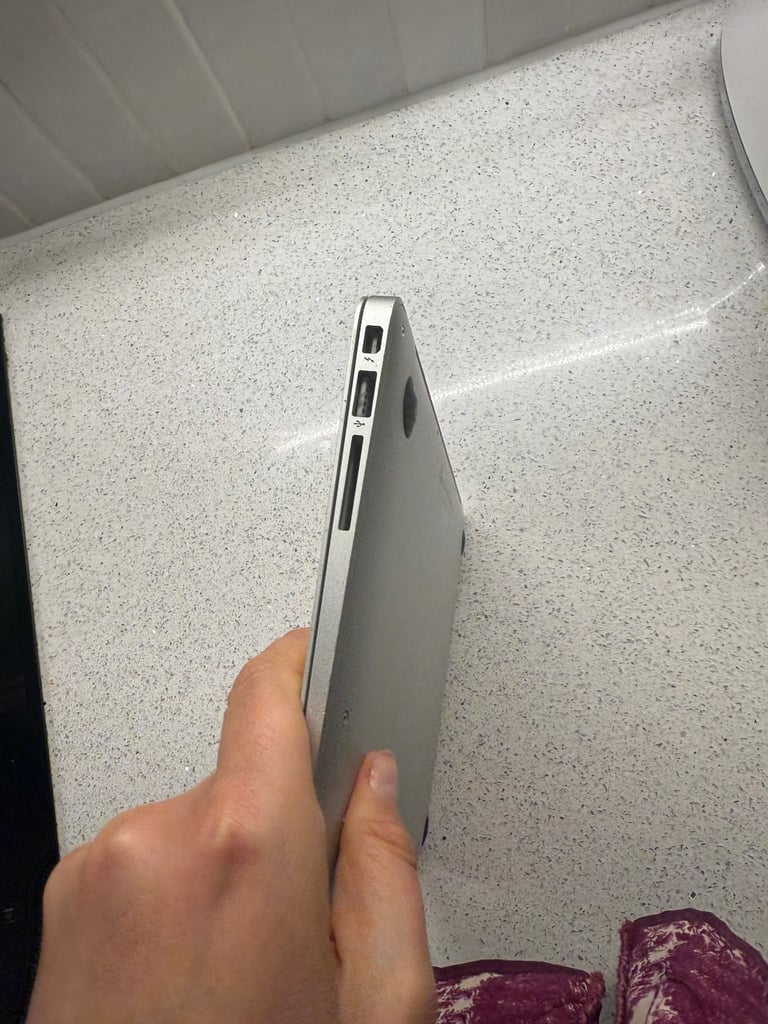 Apple MacBook Air 2016 for parts 