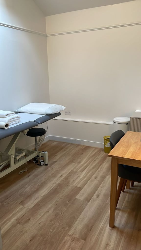 Treatment Rooms to rent from £15/hr – Light Centre Belgravia (Victoria Station)