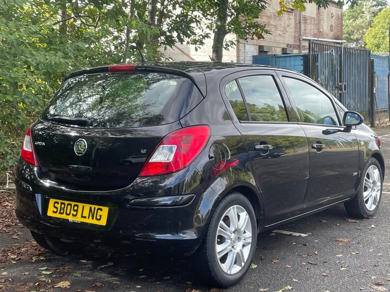 2009 Vauxhall Corsa 1.2i 16V Design 5dr HATCHBACK Petrol Manual
