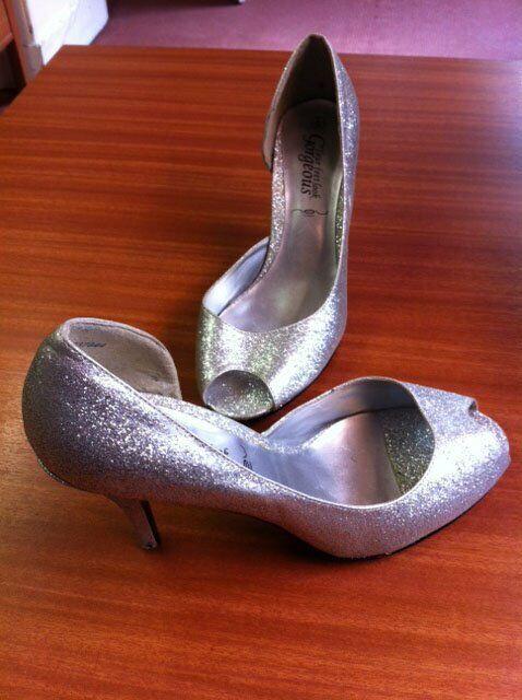 BEAUTIFUL LADIES SILVER SHOES FROM NEW LOOK - SIZE 6 (39) | in Aberdeen |  Gumtree