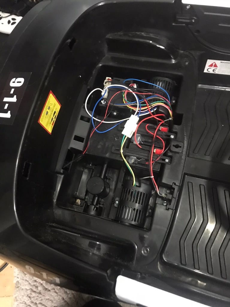 Kids police car