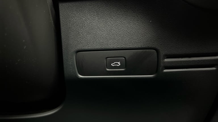 2022 Volvo XC40 Plus, B3 mild hybrid, Petrol, Dark Estate Petrol Automatic