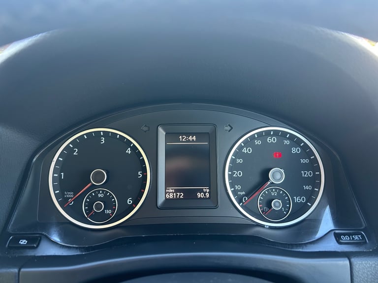 Volkswagen, TIGUAN, R Line Estate, 2010, Semi-Auto, 1968 (cc), 5 doors