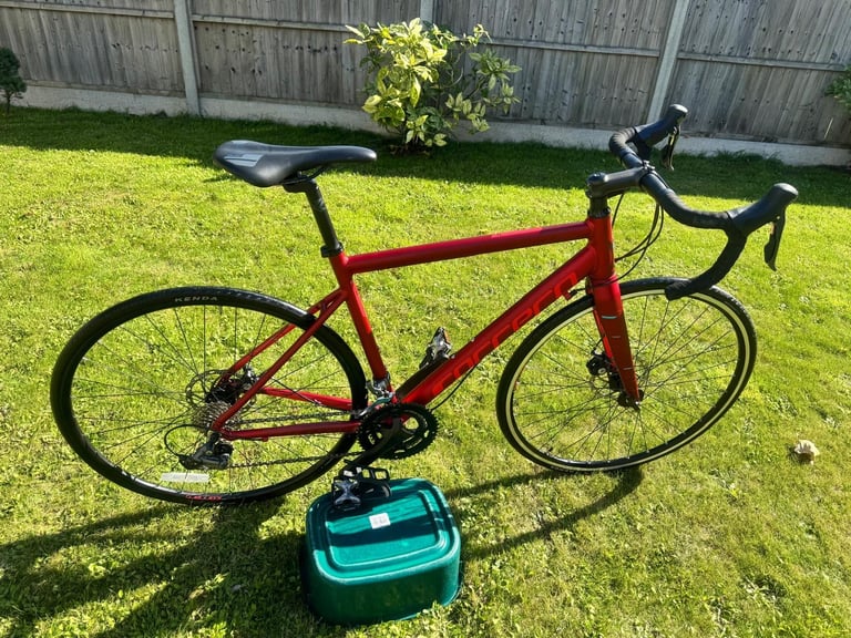 Carrera vanquish road bike