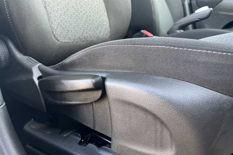 2022 Vauxhall Crossland 1.2 Design 5dr HATCHBACK PETROL Manual