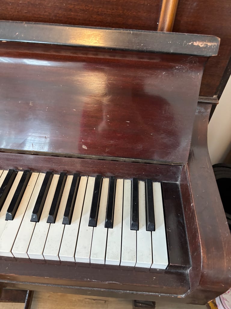 Boyd London Piano Upright