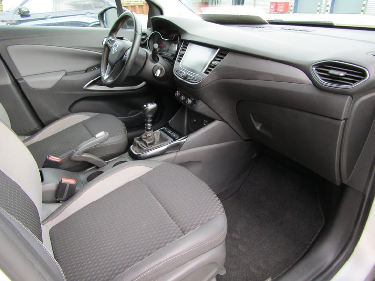 2018 Vauxhall Crossland X 1.2 TURBO ECO TEC SE EURO6 PETROL 5DR LHD SPANISH REG Coupe Petrol Manual