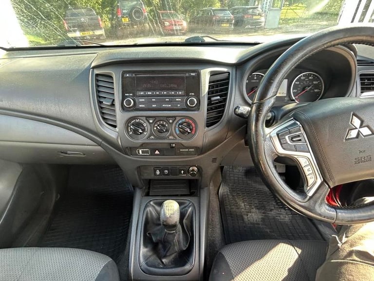 2019 Mitsubishi L200 L200 4Life DI-D 4x4 DIESEL Manual