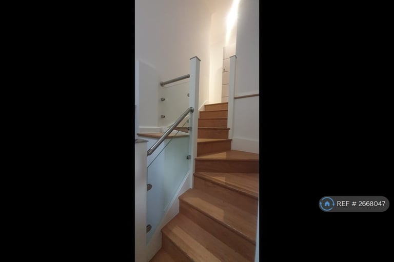 3 bedroom flat in Chatsworth Road, London, NW2 (3 bed) (#2668047)