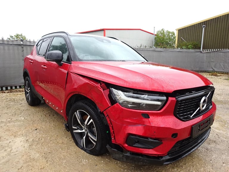 2021 70 REG VOLVO XC40 R-DESIGN B4 AWD AUTO DAMAGED REPAIRABLE SALVAGE