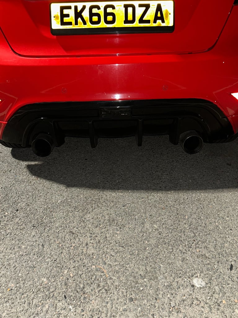 Ford Fiesta Zetec S Red Edition,2016, Manual, 998cc), 3 doors