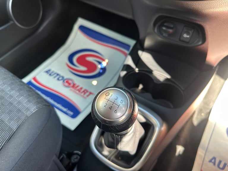 2016 Toyota Yaris 1.33 Dual VVT-i Icon Euro 6 5dr HATCHBACK Petrol Manual