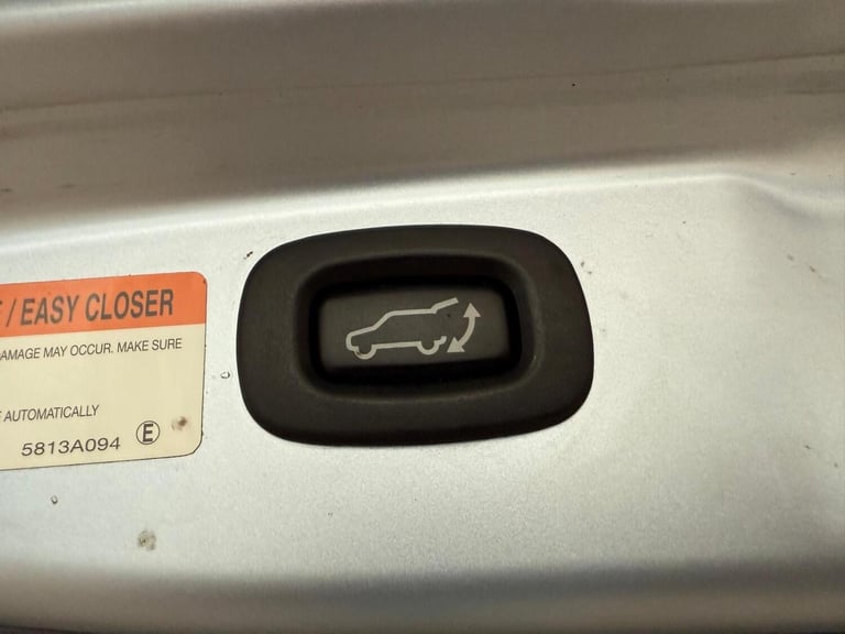 MITSUBISHI OUTLANDER 2.0 h 12kWh GX4h FULL SERVICE HISTORY MOST FROM MAIN