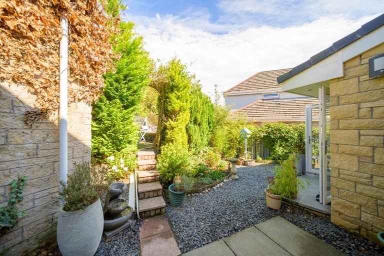 For Sale Four bedroom detached house for sale in Duloch, Dunfermline,  Fife