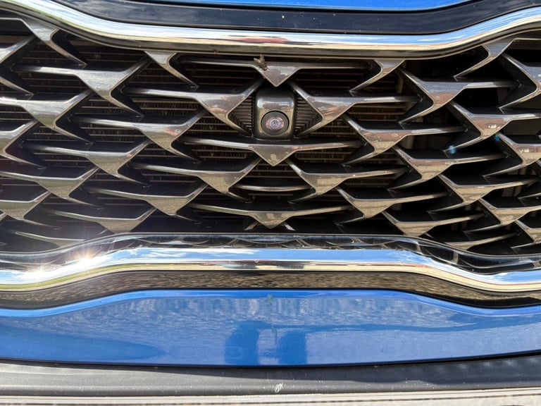 Kia Sportage 2.0 Diesel ISG 4 AWD Auto.Heated leather,reverse camera,pan roof